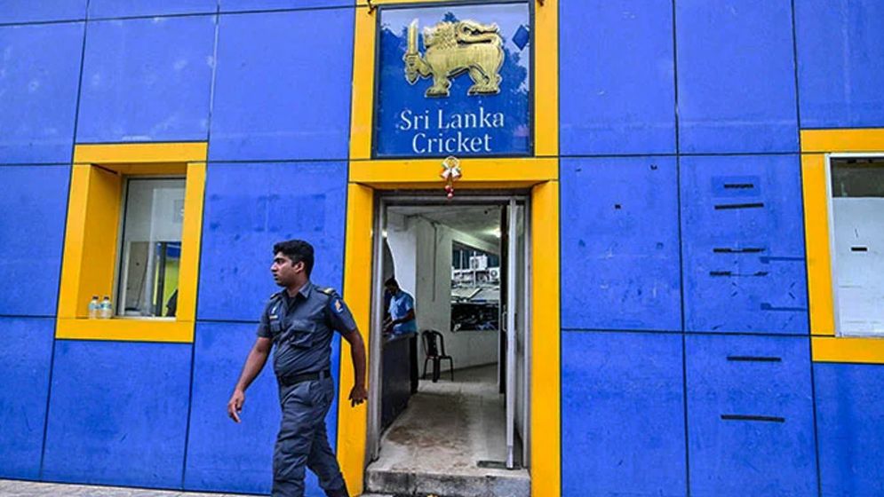 শ্রীলঙ্কান ক্রিকেট বোর্ডের সভাপতিসহ সকল সদস্যের পদত্যাগ