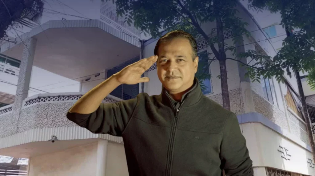 বাড়িটা আজ ক্লান্ত, তাকেও দাফন করতে হবে: আসিফ আকবর